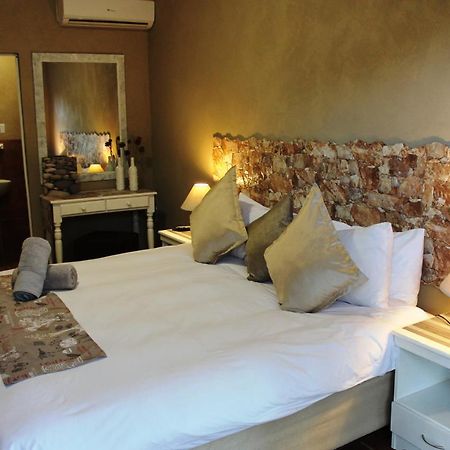 Potties Guesthouse De Aar Exterior foto