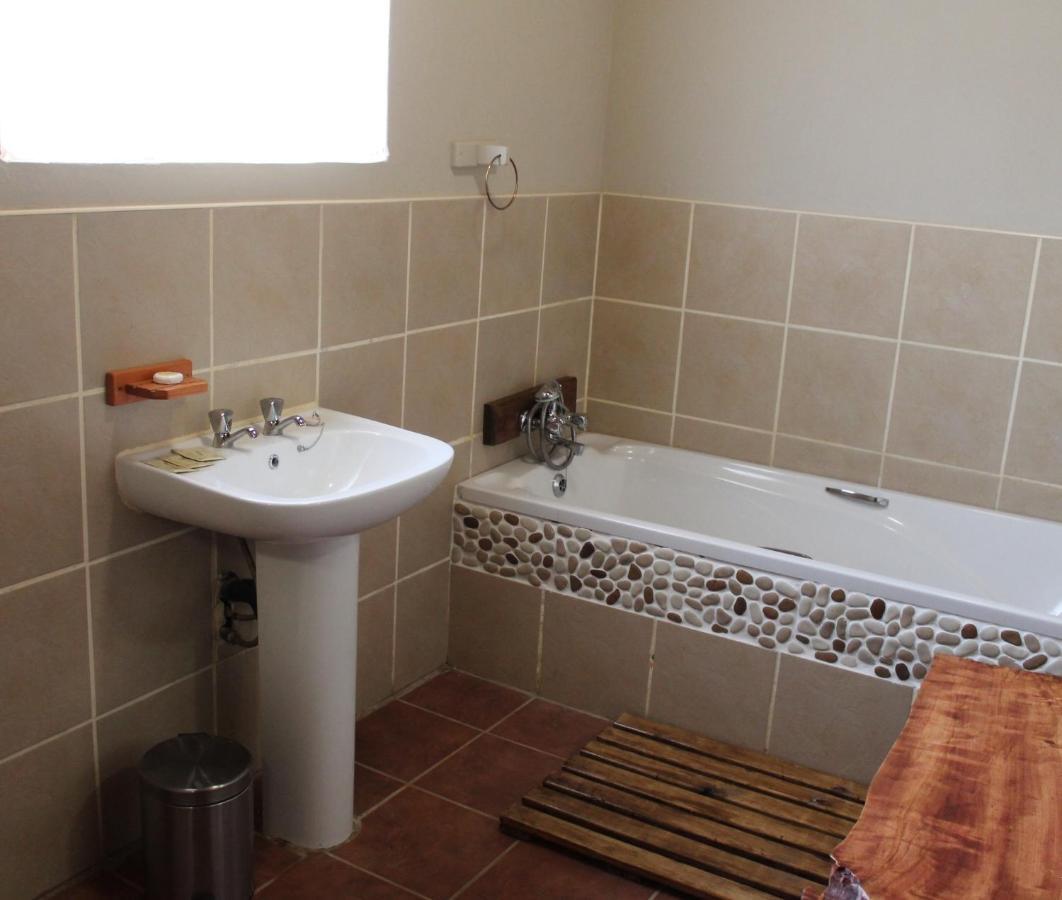 Potties Guesthouse De Aar Exterior foto